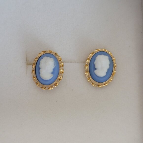 Vintage Blue Cameo 10k Gold Earrings Wedgewood Style - Picture 3 of 12